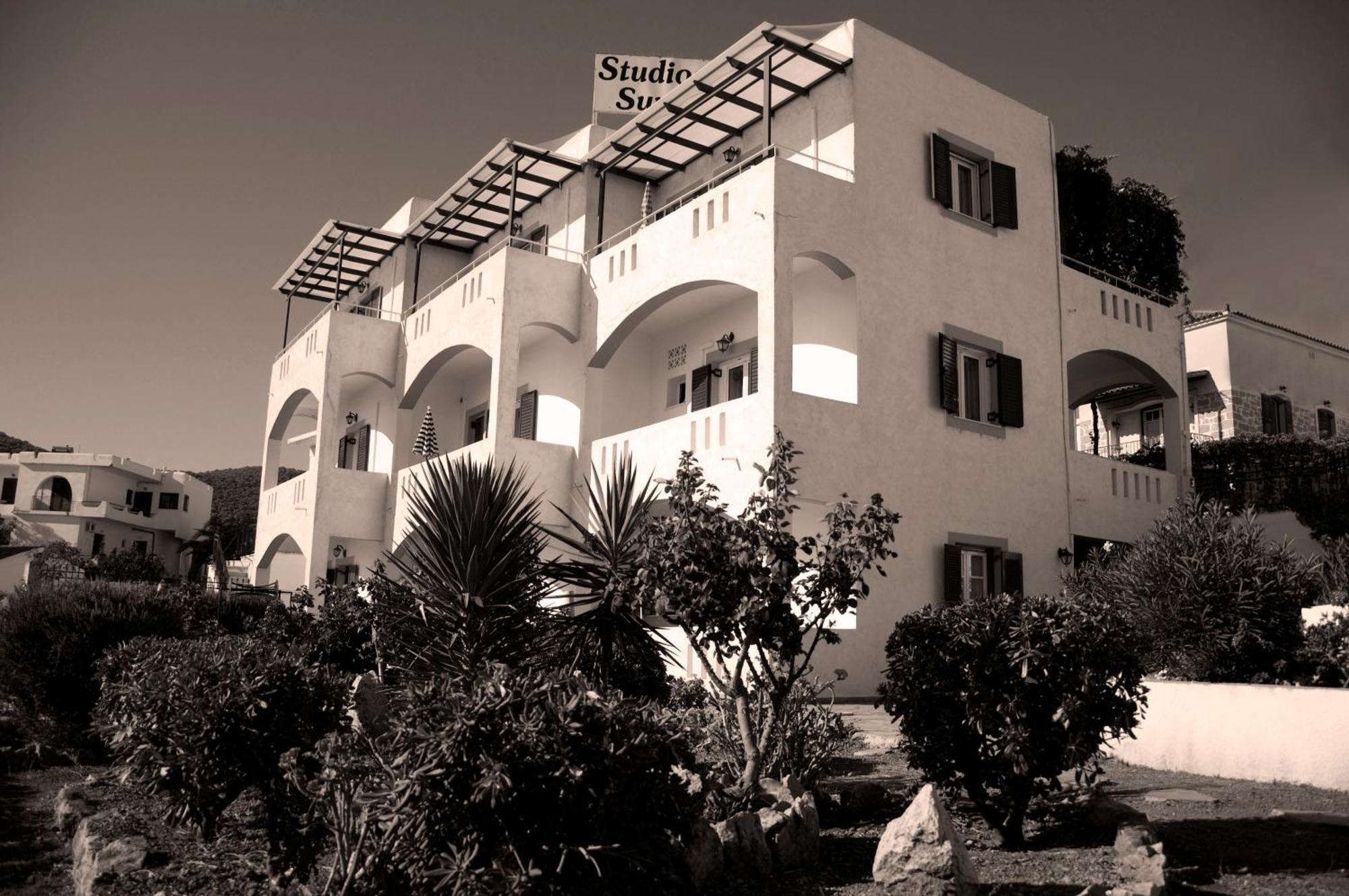 Sunrise Studios Megalochori  Exterior foto