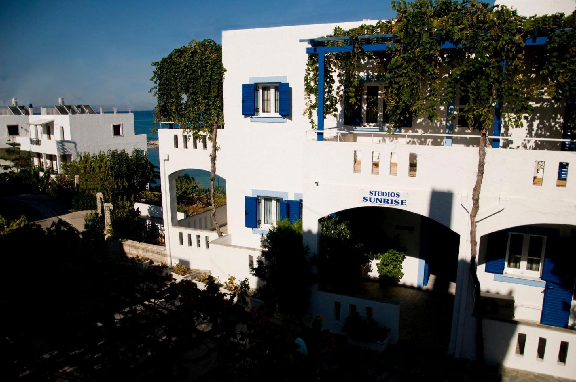 Sunrise Studios Megalochori  Exterior foto